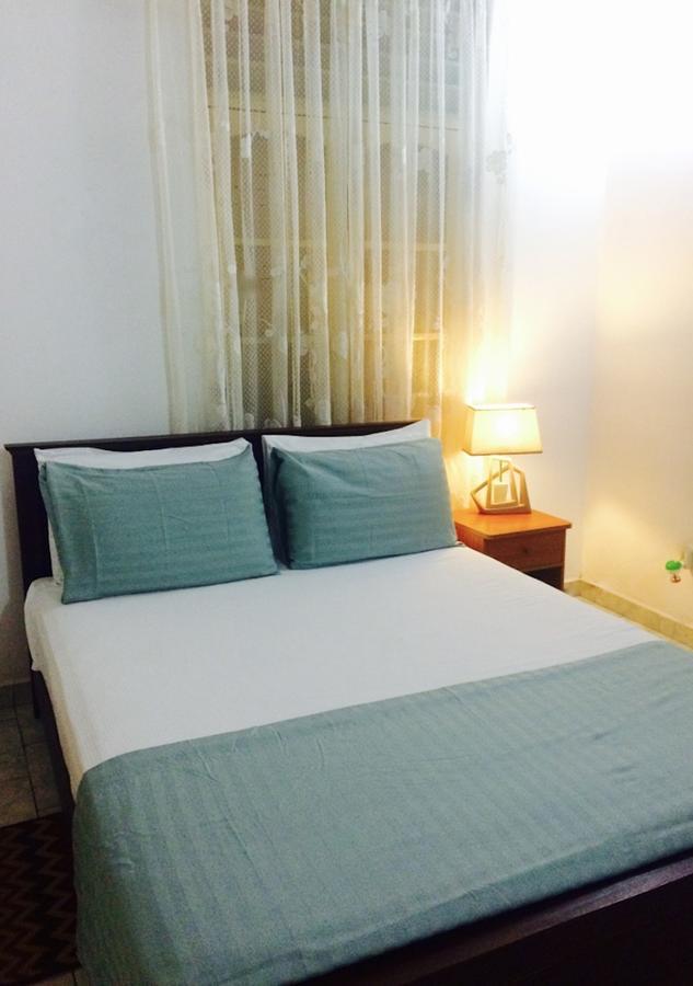 Colombo Lavinia Beach Hostel Dehiwala-Mount Lavinia Exterior photo